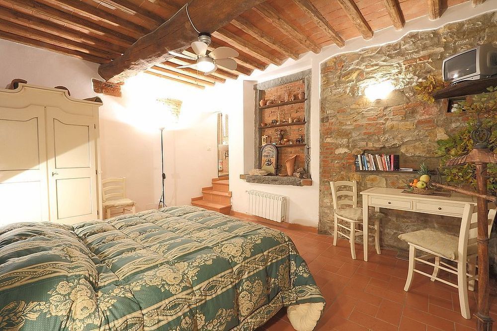 Bed and Breakfast Armonie Del Chianti L'Ugolino Esterno foto