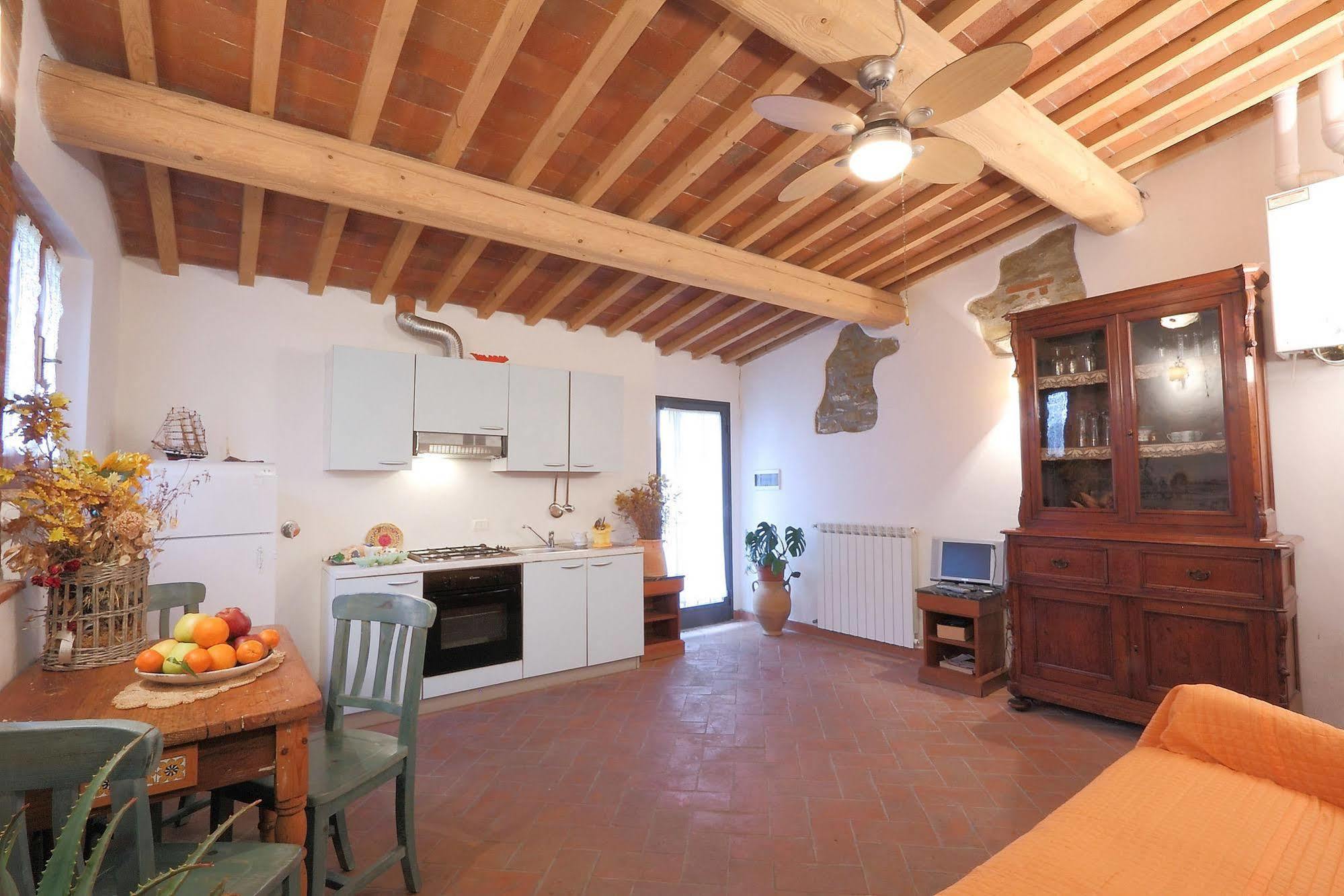 Bed and Breakfast Armonie Del Chianti L'Ugolino Esterno foto