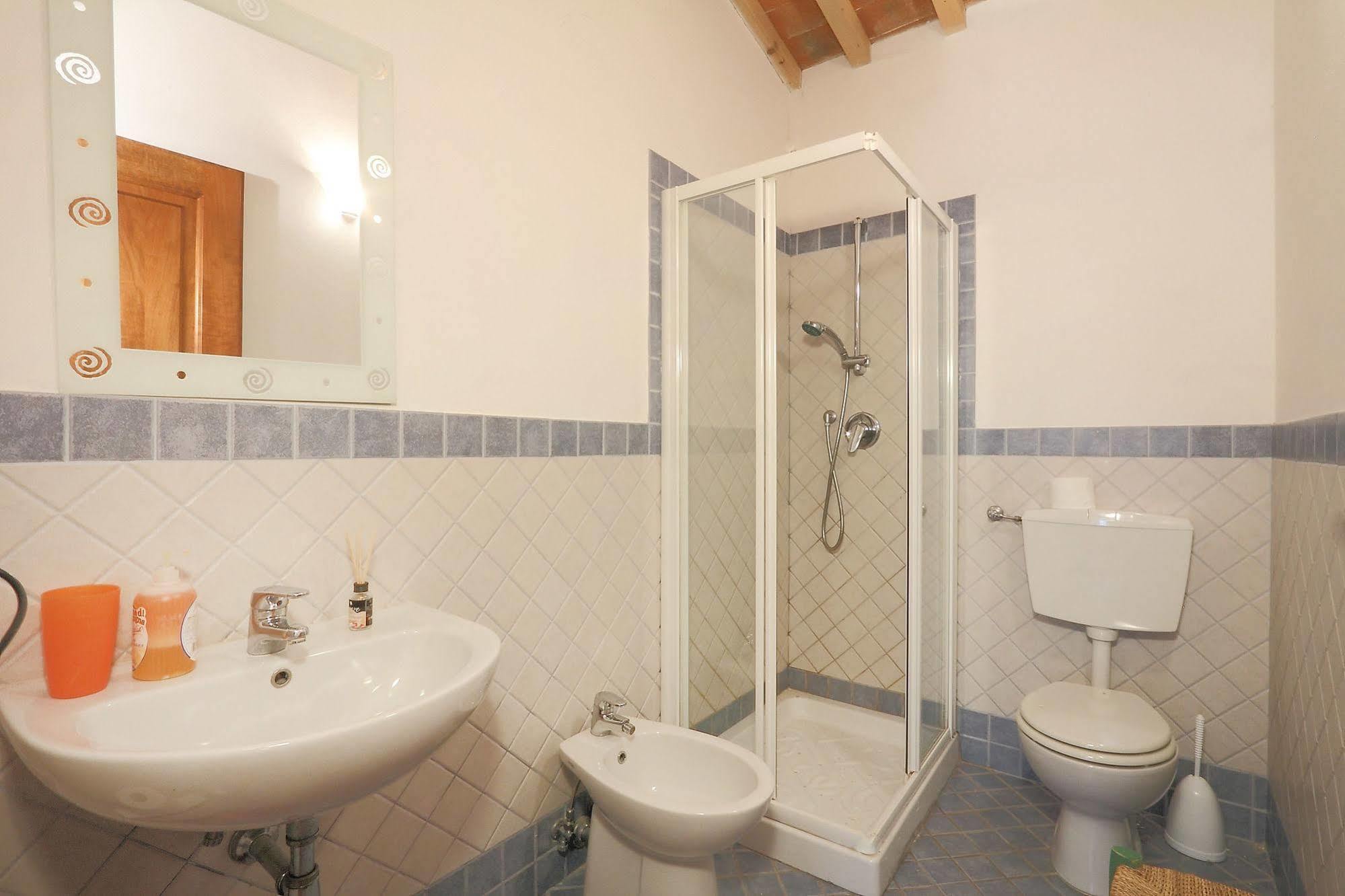 Bed and Breakfast Armonie Del Chianti L'Ugolino Esterno foto