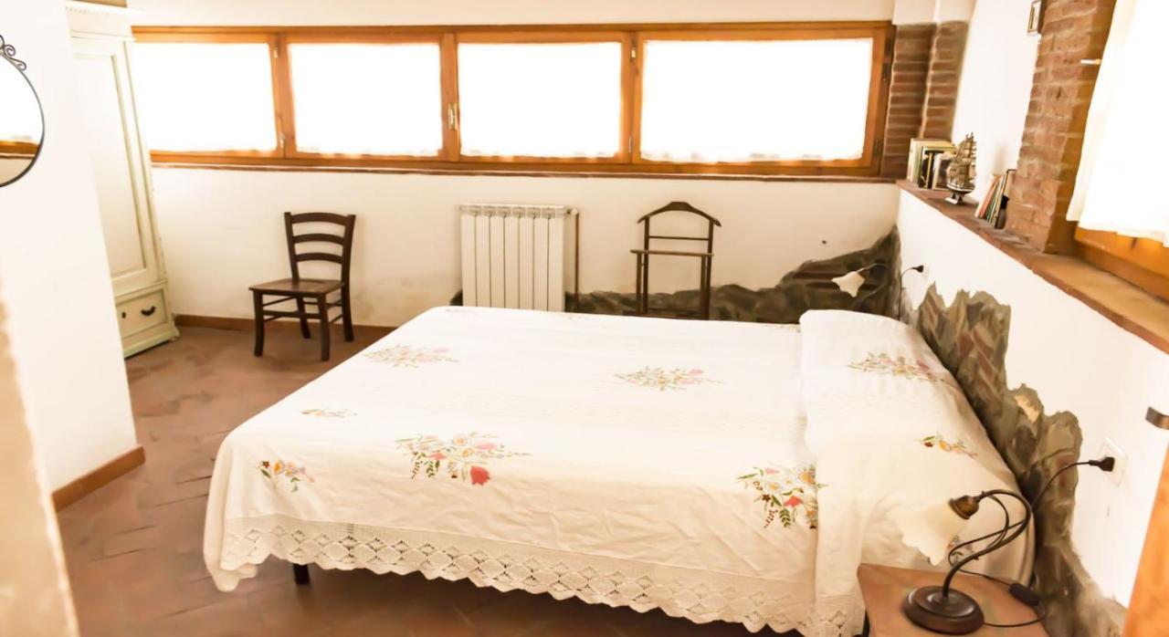 Bed and Breakfast Armonie Del Chianti L'Ugolino Esterno foto